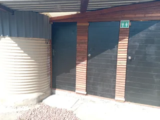 Room for Rent in Karenpark / Wonderpark - 0718580285