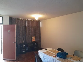 Golden Birches, 1.5 BR Flat on 2nd Floor, Elec PrePaid. Covered Park, Pool, Parks, Available 1 Dec