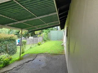 Roberts Pl, Cosey Bachelor Cottage FOR AN EMPLOYED LADY, incl Utilities.  Available Now.