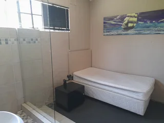 Dunoon Pl, Semi Furnished 1 BR Cottage, Secure Parking, Available Now