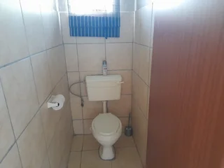 Dunoon Pl, Semi Furnished 1 BR Cottage, Secure Parking, Available Now