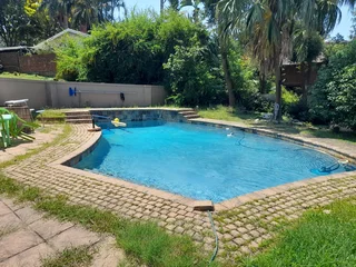 Dunoon Pl, Semi Furnished 1 BR Cottage, Secure Parking, Available Now