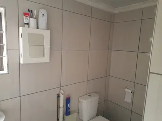 Pinegrove Pl, Bachelor Cottage for a Single Lady, Available 1 January