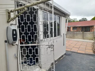 Pinegrove Pl, Bachelor Cottage for a Single Lady, Available 1 January