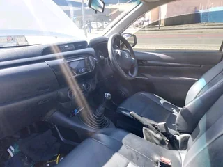 Selling Toyota Hilux diesel longbase 2018 model