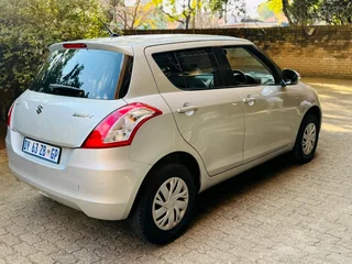 Selling Suzuki swift 1.2 vvt-i 2015 model