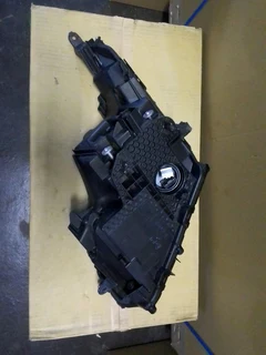 2019-2022 LEXUS NX200 RIGHT SIDE XENON HEADLIGHT FOR SALE