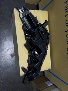 2021-2023 TOYOTA COROLLA CROSS RIGHT SIDE LED HEADLIGHT FOR SALE