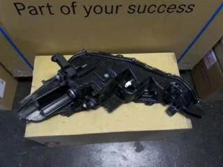 (2021-2023) TOYOTA COLLORA CROSS RIGHT SIDE NORMAL HEADGHT FOR SALE