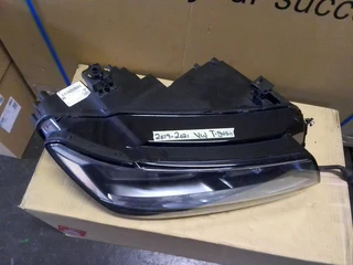 (2019-2021 ) VW TIGUAN RIGHT SIDE XENON HEADLIGHT FOR SALE