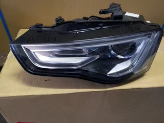 (2013-2016) Audi A5 F/l  Left Side Xenon Headlight For Sale