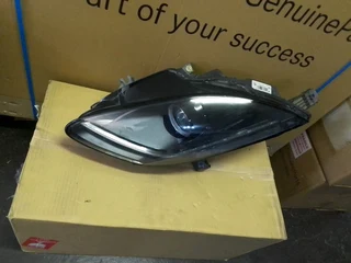 (2015-2018 ) JAGUAR  F.TYPE LEFT SIDE LED XENON HEADLIGHT FOR SALE
