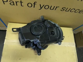 (2007-2013) MINE COUPER R56 RIGHT SIDE XENON HEADLIGHT FOR SALE