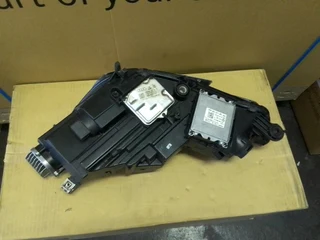 (2018-2020) AUDI A4 B9 MATRIX RIGHT SIDE LED XENON HEADLIGHT FOR SALE. IN GOOD CONDITION