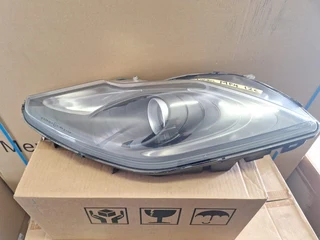 (2009-2014) MC LARER MP4 12 C LEFT SIDE XENON HEADLIGHT FOR SALE.
