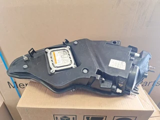 (2009-2014) MC LARER MP4 12 C LEFT SIDE XENON HEADLIGHT FOR SALE.