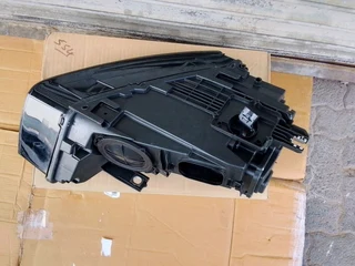 (2016-2020) AUDI Q3 LEFT SIDE LED XENON HEADLIGHT FOR SALE