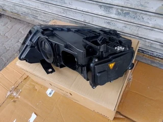 (2016-2020) AUDI Q3 LEFT SIDE LED XENON HEADLIGHT FOR SALE