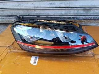 (2013-2016) Vw Golf 7 Gti Right Side Led Xenon Headlight For Sale. In Good Condition