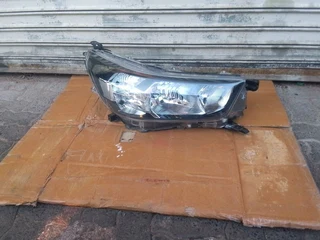 (2021-2023) TOYOTA HILUX GD6 RIGHT SIDE NORMAL HEADGHT FOR SALE