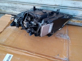 (2007-2010) BMW E90 PREFACE RIGHT SIDE XENON HEADLIGHT FOR