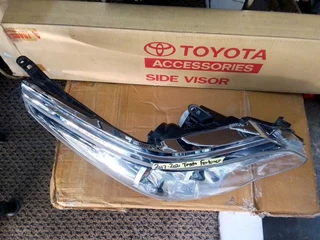 (2017-2021) TOYOTA FORTUNER RIGHT SIDE NORMAL HEADGHT FOR SALE.