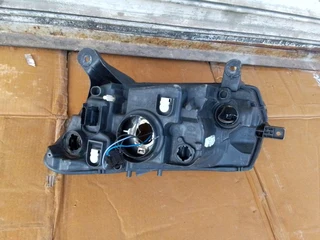 (2014-2018)  RENULT SANDERO RIGHT SIDE NORMAL HEADLIGHT FOR SALE