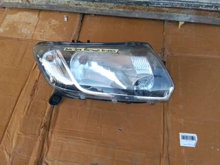 (2014-2018)  RENULT SANDERO RIGHT SIDE NORMAL HEADLIGHT FOR SALE