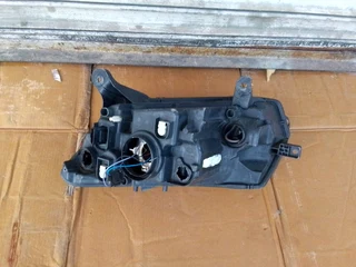 (2014-2018)  RENULT SANDERO RIGHT SIDE NORMAL HEADLIGHT FOR SALE