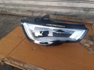 (2013-2016) AUDI A3 RIGHT SIDE LED XENON HEADLIGHT FOR SALE .