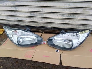 (2010-2013) Ford Figo Lhs And Rhs Normal Headlight For Sale