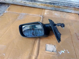 ( 2010-2012) VW POLO VIVO RIGHT SIDE MIRROR FOR SALE