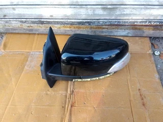 (2016-2020)  FORD RANGER T7 LEFT SIDE MIRROR FOR SALE