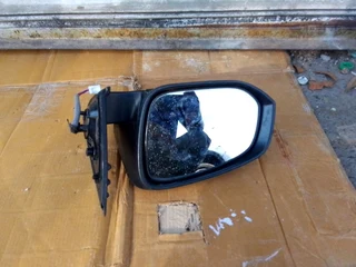 (2016-2020) TOYOTA FORTUNER LEFT SIDE MIRROR FOR SALE