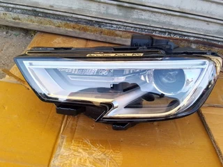 (2017-2020) AUDI A3 LEFT SIDE LED XENON HEADLIGHT FOR SALE . IN GOOD CONDITION.