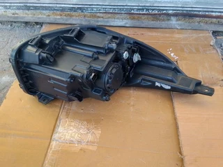 (2017-2020) KIA PICANTO LEFT SIDE NORMAL HEADLIGHT FOR SALE  .IN GOOD CONDITION