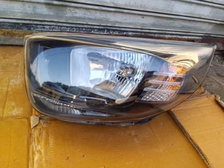 (2017-2020) Kia Picanto Left Side Normal Headlight For Sale  .in Good Condition