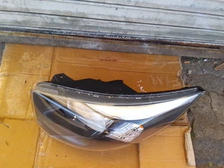(2017-2020) KIA PICANTO LEFT SIDE NORMAL HEADLIGHT FOR SALE  .IN GOOD CONDITION