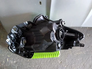 (2017-2021) SUZUKI SWIFT LEFT SIDE NORMAL HEADLIGHT FOR SALE . IN GOOD CONDITION