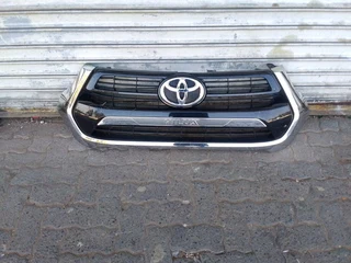 (2021-2023) TOYOTA HILUX GD6 GRILL FOR SALE