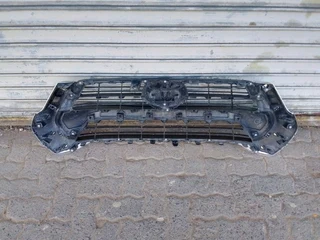 (2021-2023) TOYOTA HILUX GD6 GRILL FOR SALE