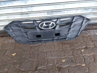 HYUNDAI i20 FRONT GRILL FOR SALE