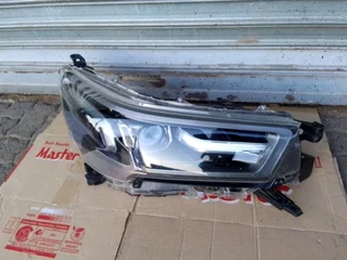 ( 2021-2023) TOYOTA HILUX GD6 RHS LED HEADLIGHT FOR SALE