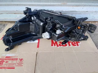 ( 2021-2023) TOYOTA HILUX GD6 RHS LED HEADLIGHT FOR SALE