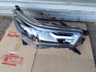 ( 2021-2023) TOYOTA HILUX GD6 RHS LED HEADLIGHT FOR SALE