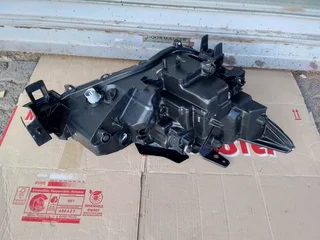 (2017-2020) MAZDA CX5 LHS XENON HEADLIGHT FOR SALE