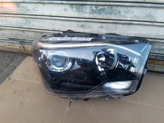 (2018-2023) MAHINDRA SCORPIO RHS PROJECTOR XENON HEADLIGHT FOR SALE
