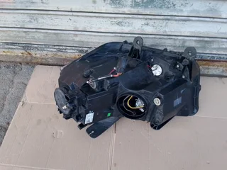 (2018-2023) MAHINDRA SCORPIO RHS PROJECTOR XENON HEADLIGHT FOR SALE