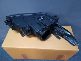 2014-2017 RANGE ROVER SPORT LHS XENON HEADLIGHT FOR SALE