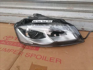 2009-2012 AUDI A3 RHS XENON HEADLIGHT FOR SALE